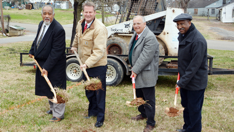 Knoxville City Director of Community Relations Thomas “Tank” Strickland, Knox County Mayor Tim Burchett, Daysprings Administrator Rob Burress and Knoxville City Councilman Daniel Brown break ground for the new gymnasium.