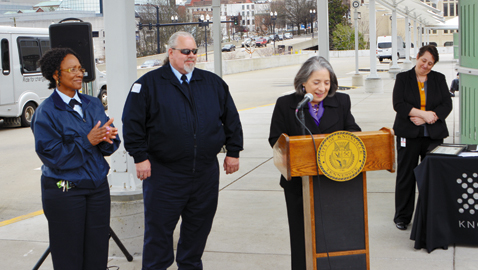 Photo by Dan Andrews. (L-R) KAT bus operators: Belinda Wimes and Donny Collins; Mayor Madeline Rogero; Dawn Distler, director of transit, City of Knoxville