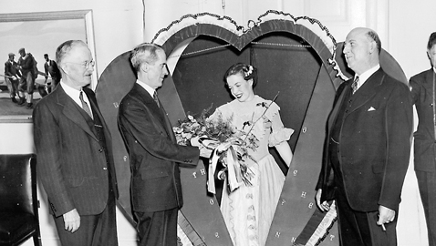 Photo from the author’s personal collection. In 1936, Tennessee sent President Franklin Roosevelt a ‘live’ Valentine from the Fourth Congressional District.  Left to right, Dr. P. A. Lyons, President of Tennessee’s State Teacher’s College, Marvin McIntyre, Secretary to FDR, Miss Florence Cox, and Congressman J. Ridley Mitchell.