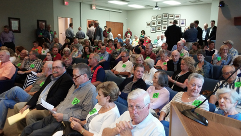 Photo by Mike Steely. An overflow crowd of Farragut citizens packed the town’s planning commission meeting Thursday evening in opposition to an apartment complex proposed for Smith Road. 