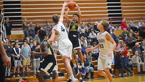 Golden Bears hold off Farragut to stay perfect in MS hoops