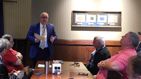 Bud Armstrong addresses West Knoxville Republicans