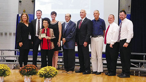 Gibbs Elementary dedicates gym in honor of Larry Graham