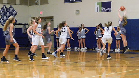 Lady Wolves overcome deficit to down Farragut 32-27