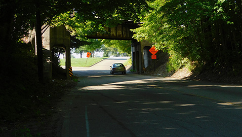 Underpass at Old Broadway neglected in sidewalk plans