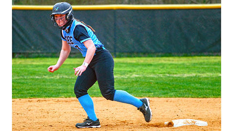 Gibbs softball starts with easy district win